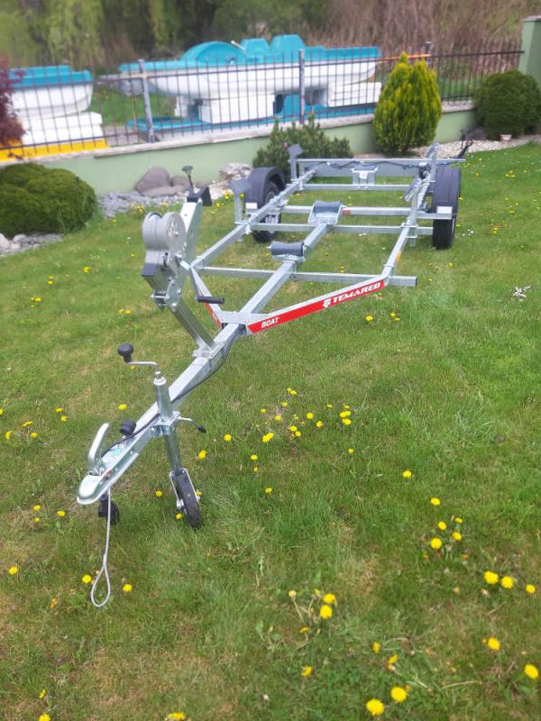 Príves na prepravu člnov TEMA B05 XL s podperami - 750 kg